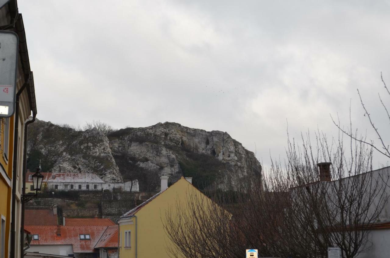 Penzion U Žabáka Mikulov Exterior foto